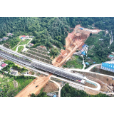 战高温抢进度 浏江高速建设全力推进
