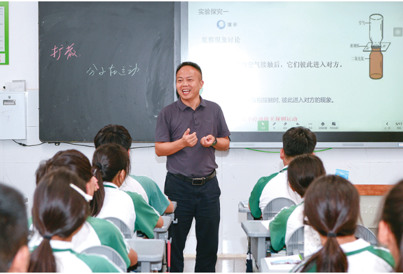 师者如是丨新屋岭中学校长李程雁：“聆听孩子拔节生长的声音是教育工作者最大享受”