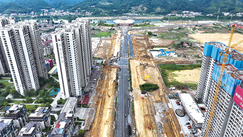 01版时政封面-10.jpg