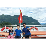 11岁少年一边旅行一边写诗