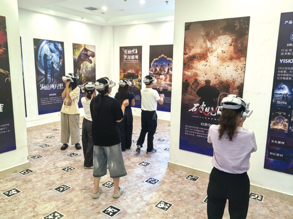 “我的光辉起点”VR大空间影院开放
