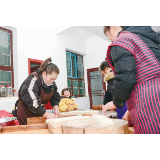 全家上阵,端出一桌“浏阳年味”