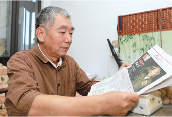 “很有分量的报道，感谢你们把我父亲的事迹讲出来”