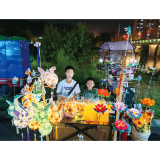 浏阳夜市里有个“练娃”手工摊