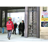 关口街道长兴社区美的凤凰山小区试点建设“骑手友好小区”