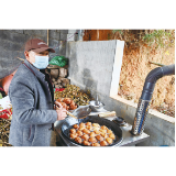炸发肉的香味飘出院墙，老屋里留住“农耕记忆”