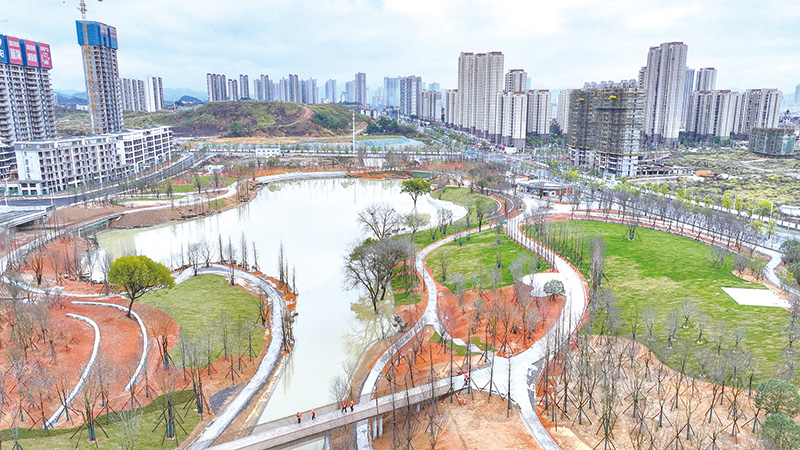 04、05版浏发集团-3.jpg 04、05版浏发集团-3.jpg