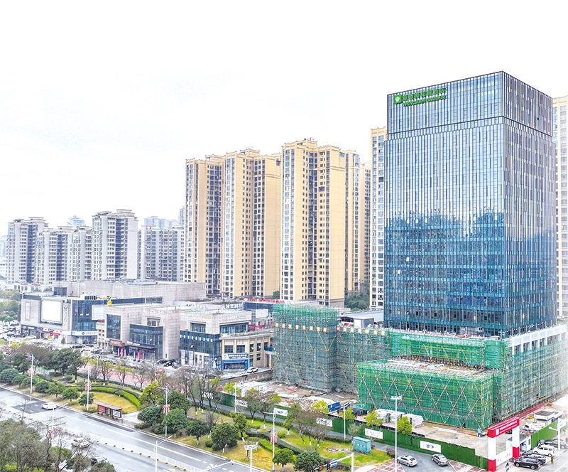 04、05版浏发集团-1.jpg 04、05版浏发集团-1.jpg