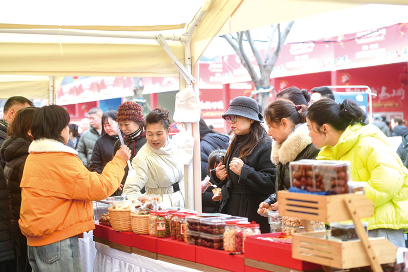 05版湘赣边马上购-3.jpg 05版湘赣边马上购-3.jpg