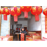 八旬老人自编数百副对联，笔墨间书写“老有所乐”