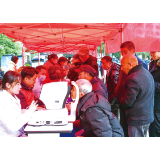 雷锋家乡学雷锋 爱心涌动浏阳河