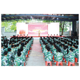 整体搬进“红色教育走廊”首批学员走进新课堂