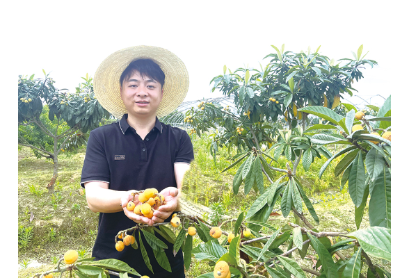 研究蒸菜套餐 种上特色瓜果 还把家里的农庄拍进了视频