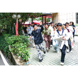 青年常新，奔赴远大前程