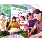 20分钟包61个粽子,沔江村指尖竞速迎端午