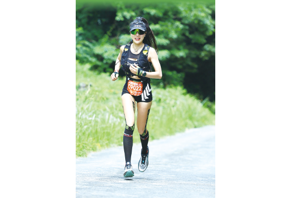 够虐 够美 够飒 浏阳姑娘在韩国越野赛拿下亚军