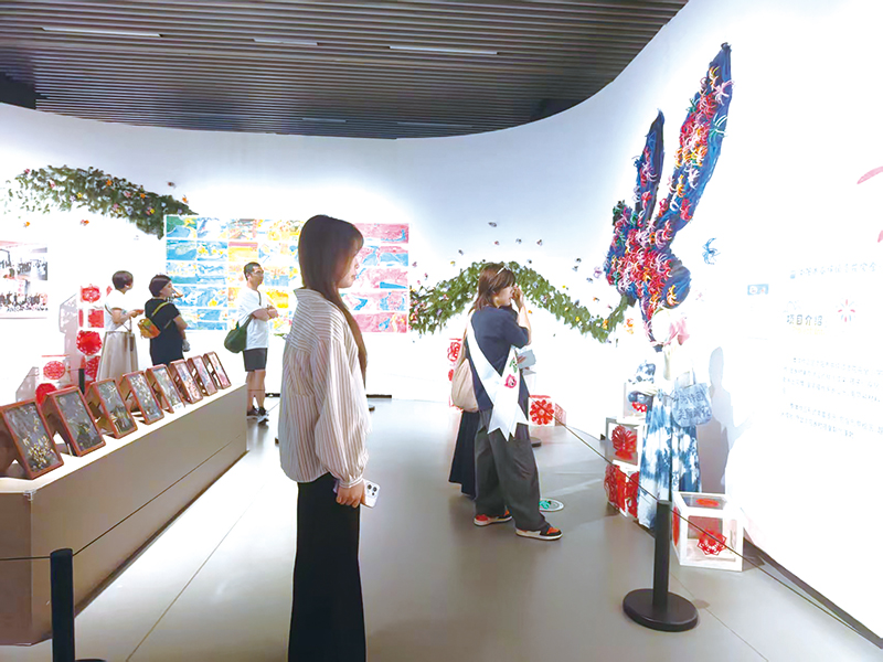 05版深读-1.jpg 05版深读-1.jpg