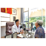 老兵不老丨退役军医守护百姓“光明路”