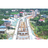 G354冷井跨线桥启动箱梁架设