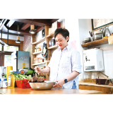 旺季发布“歇业公告”，厨师和老板休假去旅游