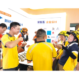 “爱心冰箱”九年不断供