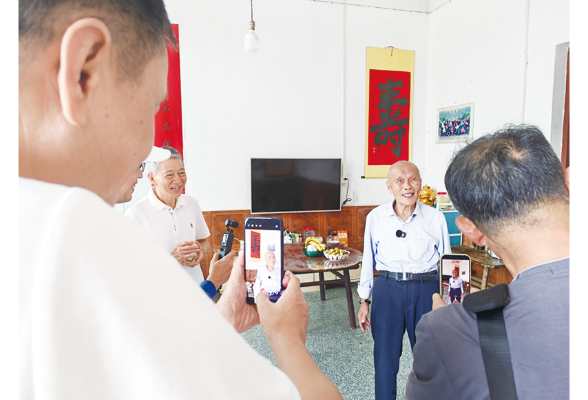 定格百岁风采，守护银龄幸福