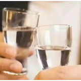 违规吃喝背后反映的问题及其治理