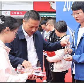 君山区“全国科普月”活动启动，科技惠民赋能高质量发展