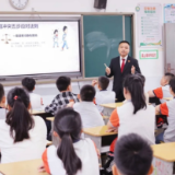 法治副校长进校园 多部门联动上好秋季“法治开学第一课”