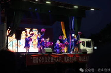 2025君山区冬季“村晚”点亮文家湾：村民自导自演“秀”出乡村文化新活力