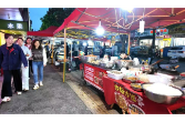 君山区：夜市升腾烟火气 点亮增收新引擎