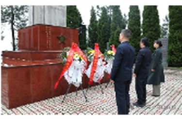 铜仁市委党史研究室来区缅怀周逸群烈士
