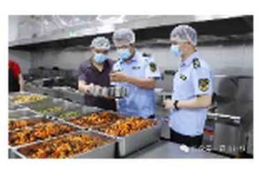 护航高考！我区开展考点食堂专项检查 全力守护考生“舌尖安全”