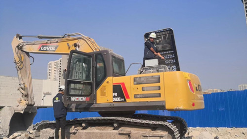 宁远开展非道路移动机械执法检查_副本500.jpg