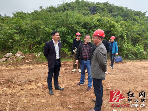 当好企业“中间人”，确保建设项目安全_副本500.jpg