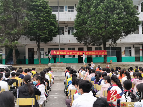 宁远：交通安全进校园 提高你我安全意识_副本500.jpg