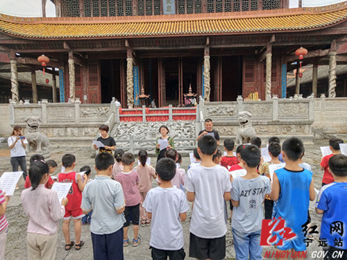 经典滋养童心 国学相伴“六一”_副本500.jpg