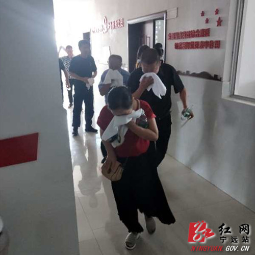 宁远：消防进社区 安全记心中2_副本500.jpg