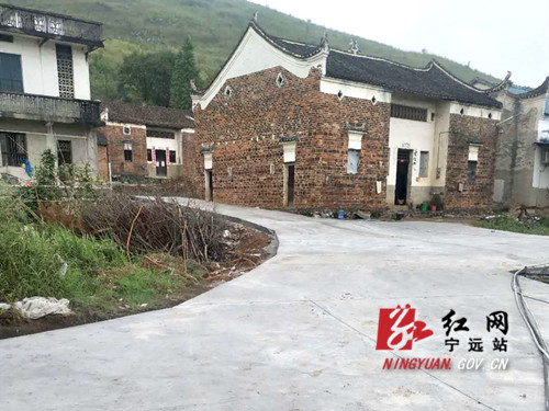 宁远全力推进美丽乡村道路建设工程_副本500.jpg