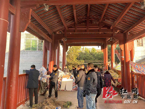 宁远：市容整治在行动 干干净净迎新年_副本500.jpg