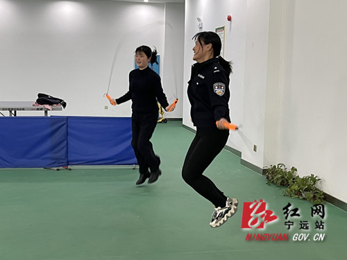 宁远县公安局举办庆祝“三八”妇女节趣味竞赛活动_副本500.jpg