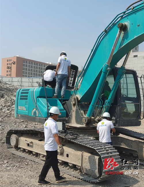 宁远：非道路移动机械进入“挂牌”时代_副本500.jpg