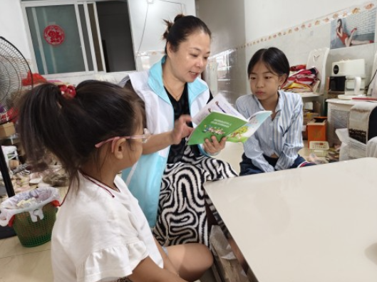 宁远县禾亭镇：温情陪护润童心
