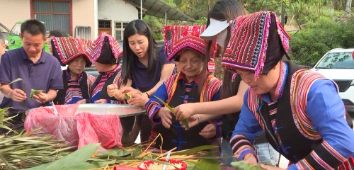 宁远县森管局:促进民族团结进步 共护九嶷良好生态2_副本500.jpg 宁远县森管局:促进民族团结进步 共护九嶷良好生态2_副本500.jpg