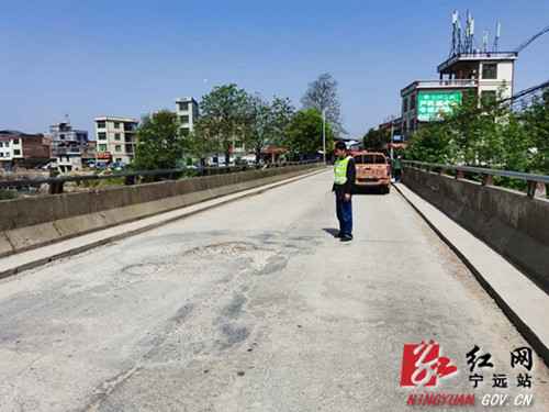 宁远县“五一”期间，公路必须安全畅通2_副本500.jpg