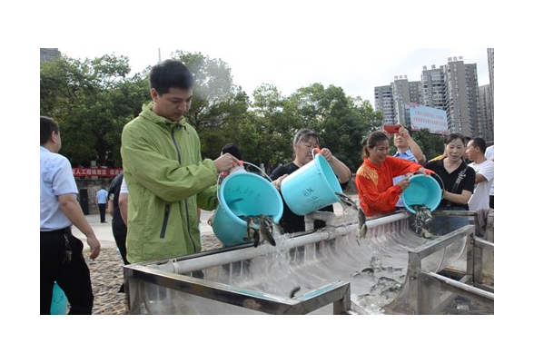 宁远县开展鱼类人工增殖放流活动