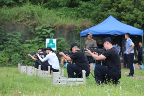 宁远公安开展实弹射击训练2_副本500.jpg 宁远公安开展实弹射击训练2_副本500.jpg
