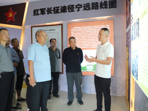 宁远县公安局：情暖重阳忆初心 薪火相传敬桑榆