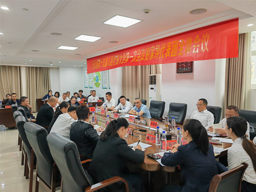 【聚焦两会】曹辉正参加柏家坪代表团讨论_副本500.jpg 【聚焦两会】曹辉正参加柏家坪代表团讨论_副本500.jpg