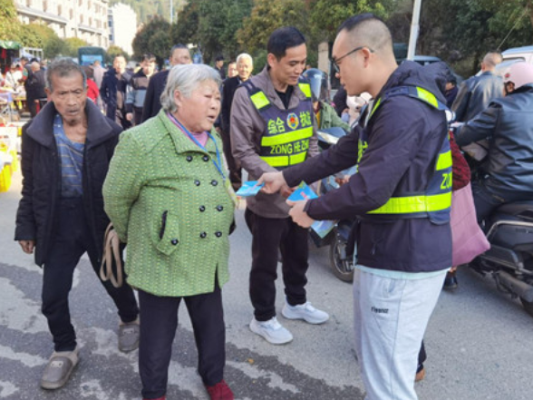 宁远县九疑瑶族乡：交通安全宣传“零距离”